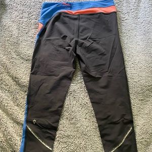 Girls ivivva capris leggings